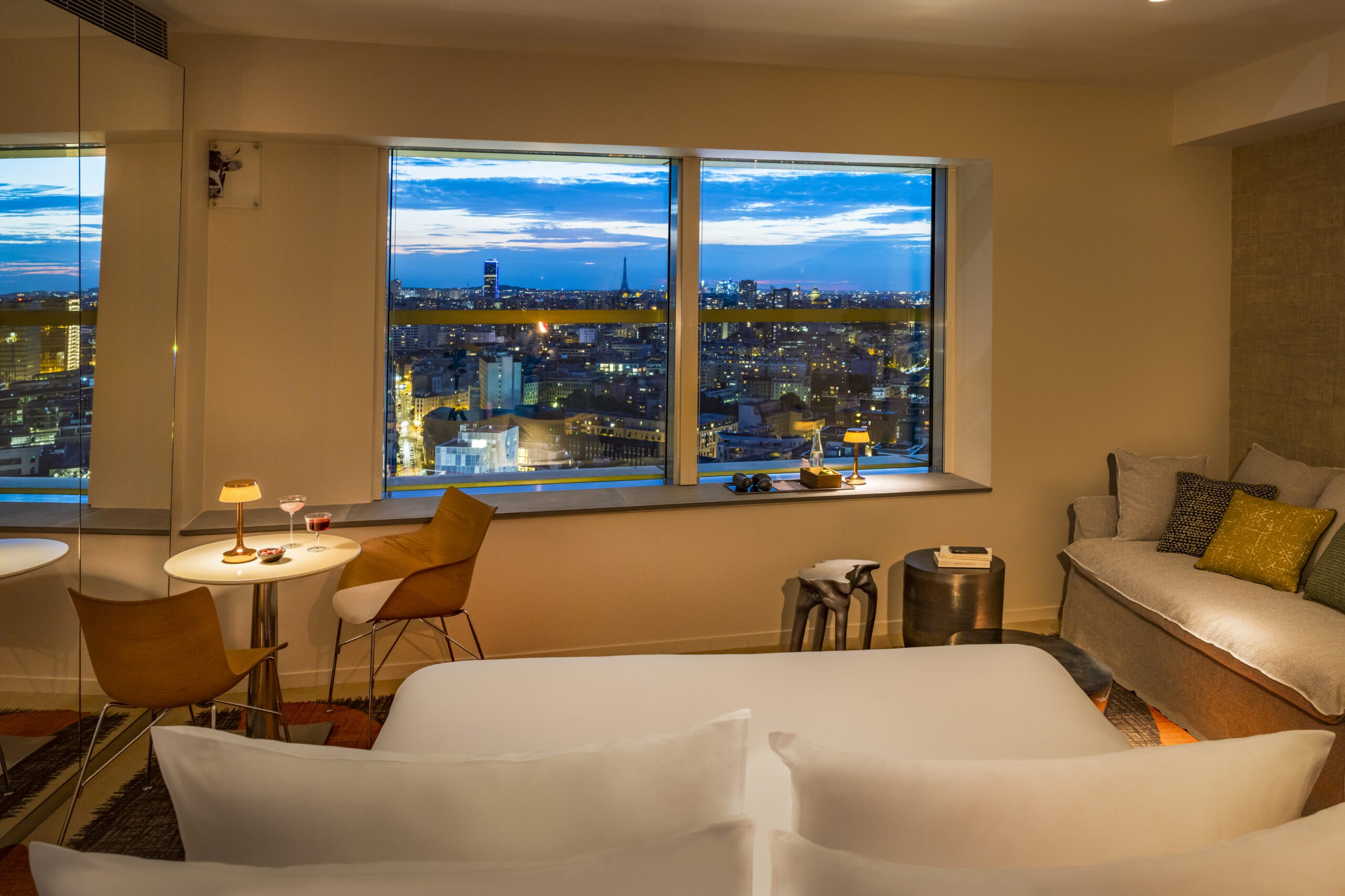 Suite_panoramique_vue_tour_eiffel_nuit (2)